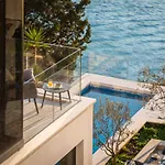 Beachfront Grain Of Salt With Pool *