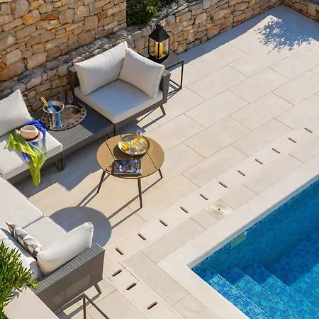 Beachfront Grain Of Salt With Pool فيلة