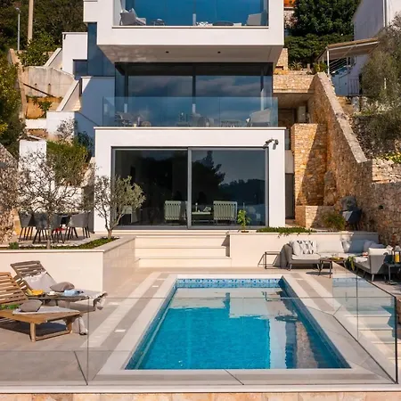 Villa Beachfront Grain Of Salt With Pool Vela Luka