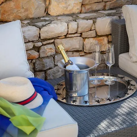 Beachfront Grain Of Salt With Pool فيلة *