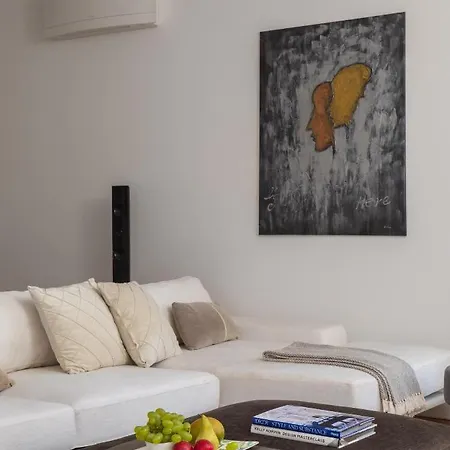 فيلة Beachfront Grain Of Salt With Pool