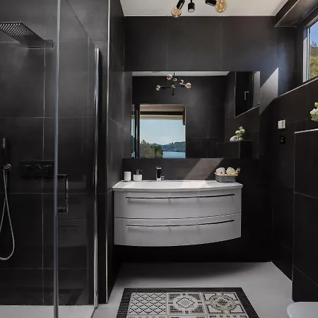 فيلة Beachfront Grain Of Salt With Pool *