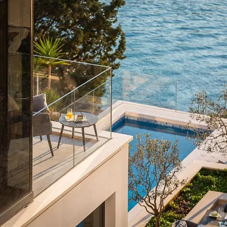 Beachfront Grain Of Salt With Pool *