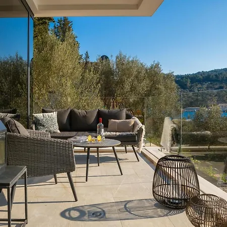 Villa Beachfront Grain Of Salt With Pool Vela Luka