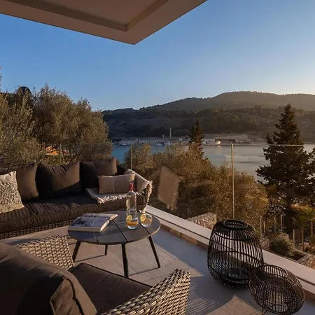 Villa Beachfront Grain Of Salt With Pool *