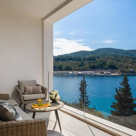 Beachfront Grain Of Salt With Pool Villa *