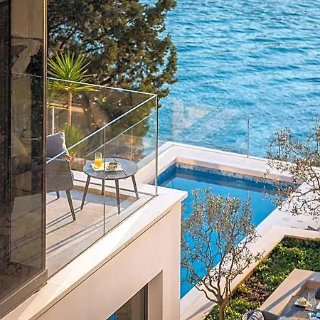Vila Beachfront Grain Of Salt With Pool Vela Luka