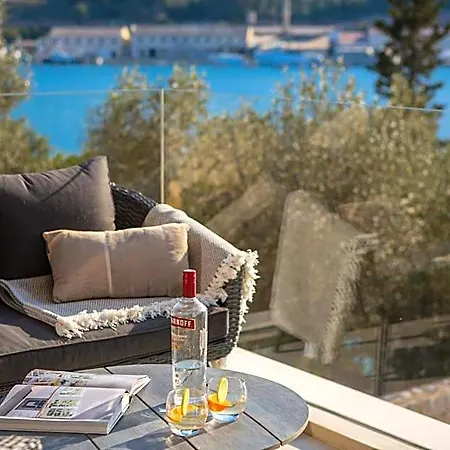 Beachfront Grain Of Salt With Pool 빌라 *