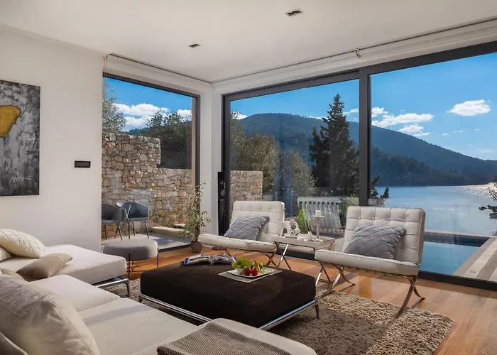 Beachfront Grain Of Salt With Pool 别墅 *