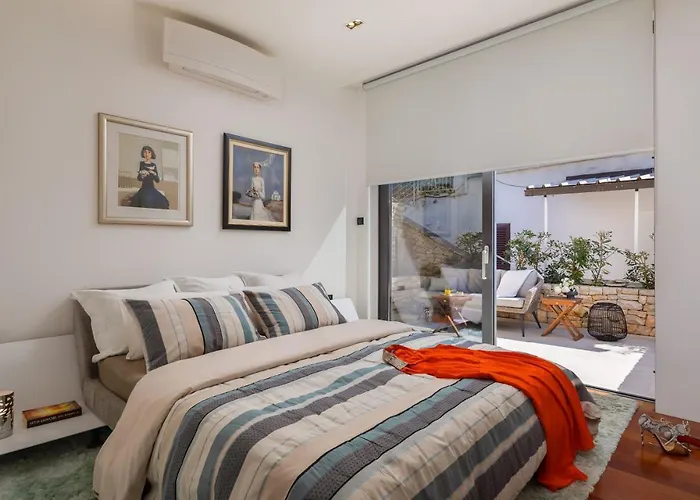 Beachfront Grain Of Salt With Pool * 尼亚卢卡