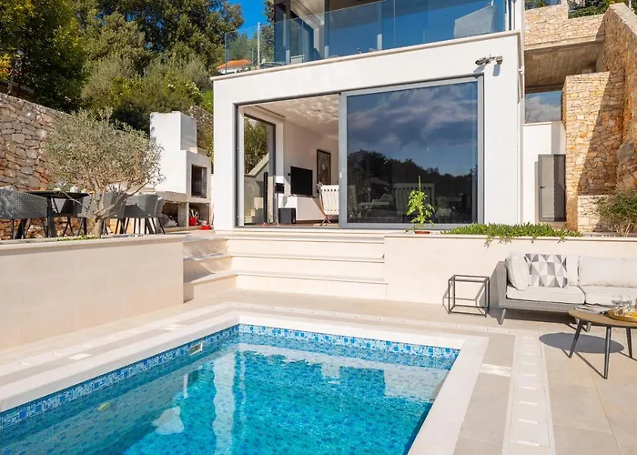 Beachfront Grain Of Salt With Pool 别墅 *