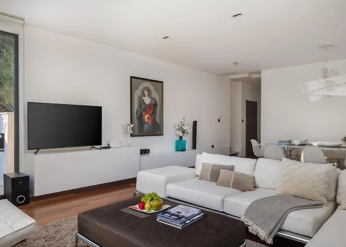 Beachfront Grain Of Salt With Pool