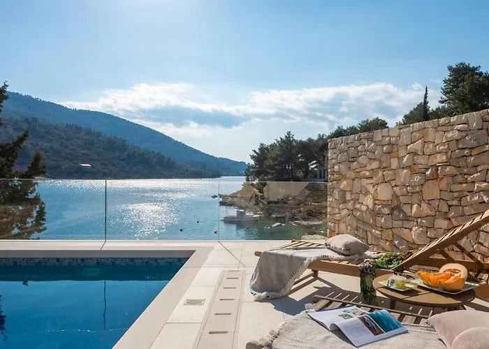 Beachfront Grain Of Salt With Pool * 尼亚卢卡