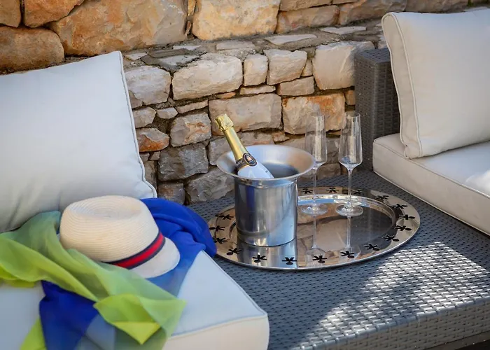 Beachfront Grain Of Salt With Pool 别墅 *