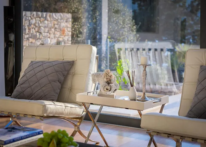 Beachfront Grain Of Salt With Pool * 尼亚卢卡